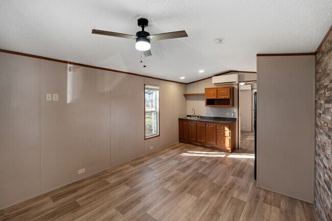 Photo - 720 Pritchett Ln