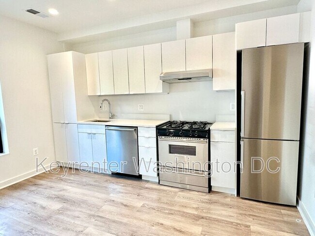 Photo - 1460 Belmont St NW Unidad NW 102