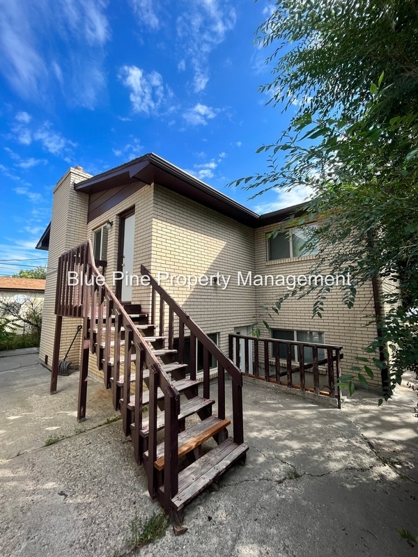 Building Photo - 1680 Calkins Ave Unit 5 Rental