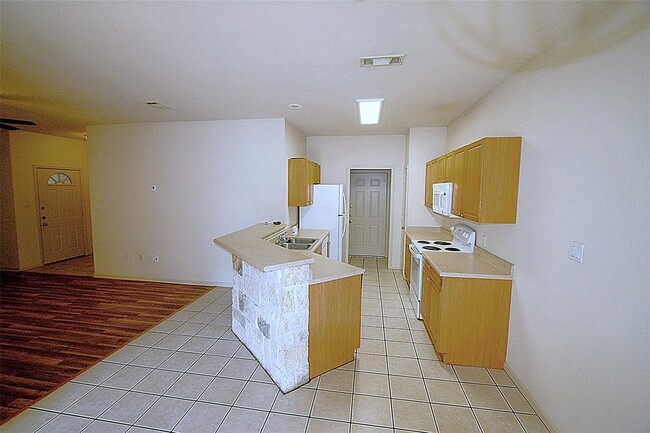 Photo - 21505 Patton Ave