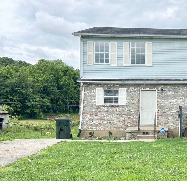 Photo - 1420 Kingswood Way