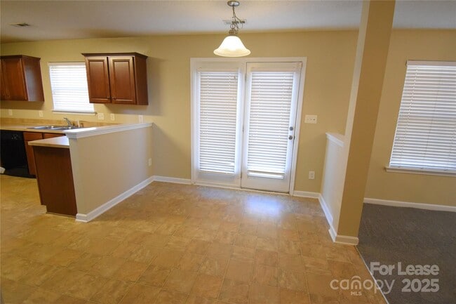 Photo - 7704 Aragorn Ln