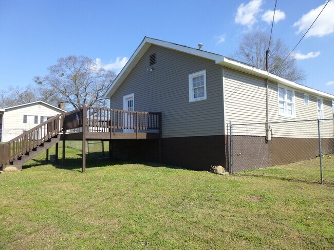 Photo - NOW AVAILABLE! RENT READY!! LET'S GET MOVING!