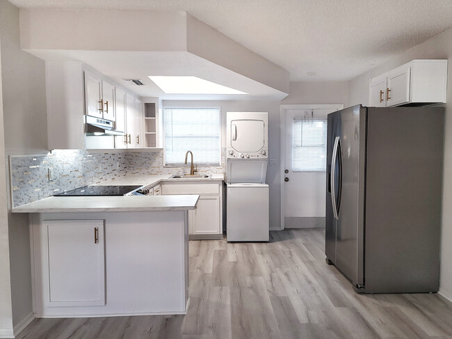 Building Photo - 446 77th Ave N Unit 446 Rental