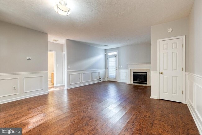 Photo - 747 Heather Stone Loop