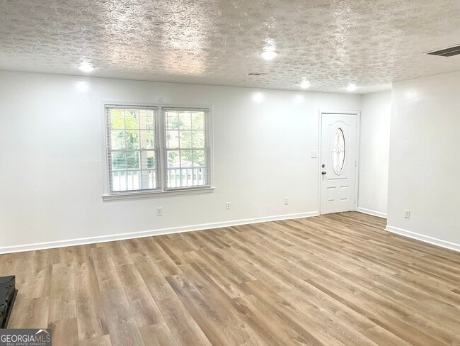 Photo - 165 Fieldstone Dr