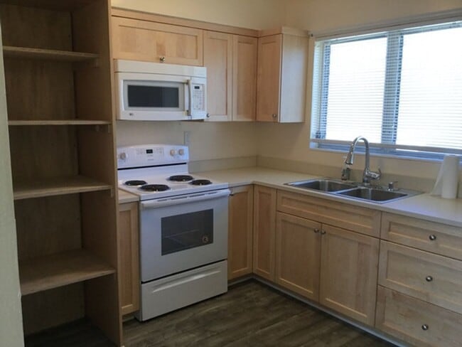 Photo - 1315 First St Unit 1315-2