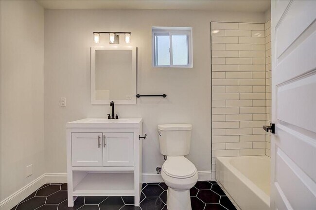 Photo - 95 E Duval St