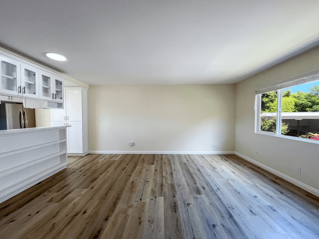 Photo - 311 W Palm Ave