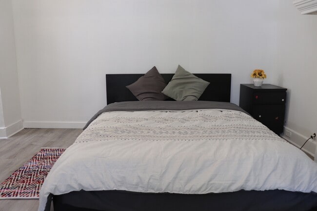 Photo - 1033 Flemington St