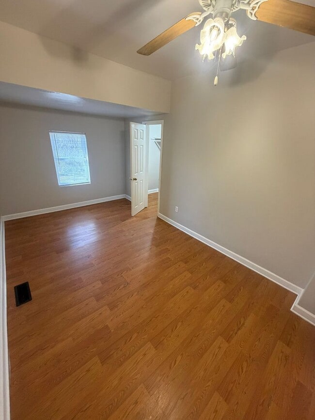 Photo - For rent - Spacious 3 Bed / 2 Bath Home