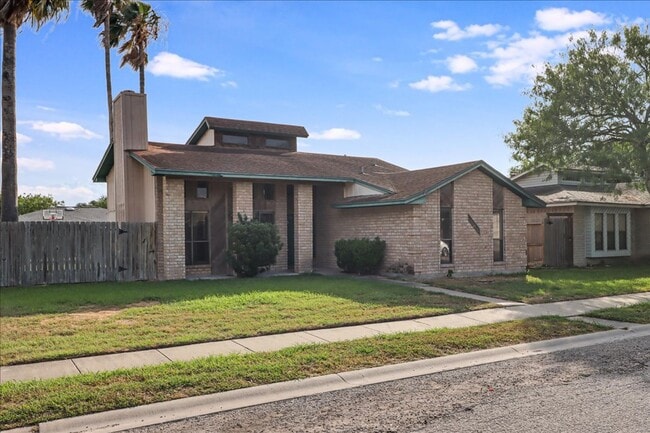 Building Photo - 2938 River Crest Rd