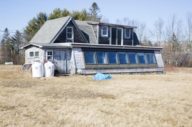 Building Photo - 24 Gravel Rd