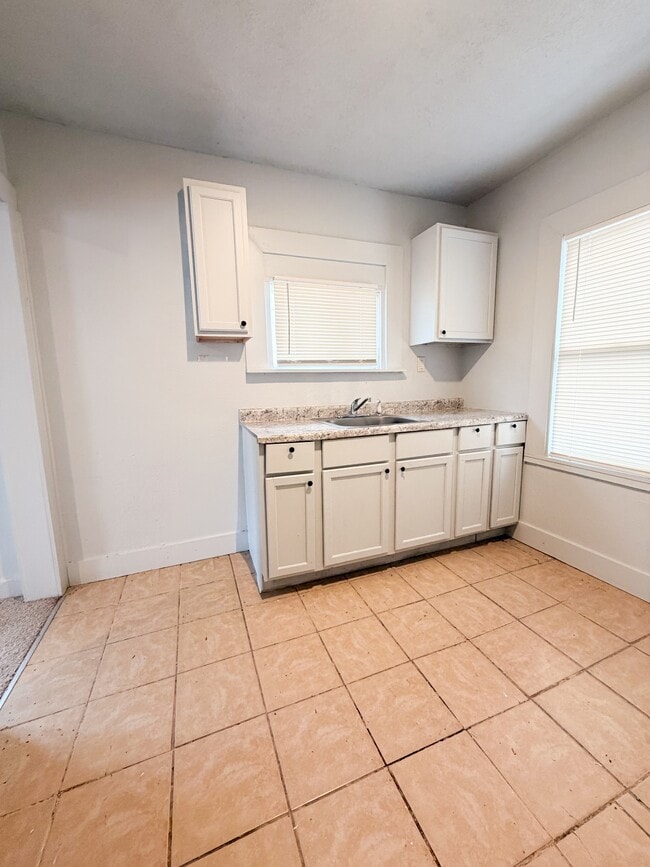 Photo - 18919 Riverview St