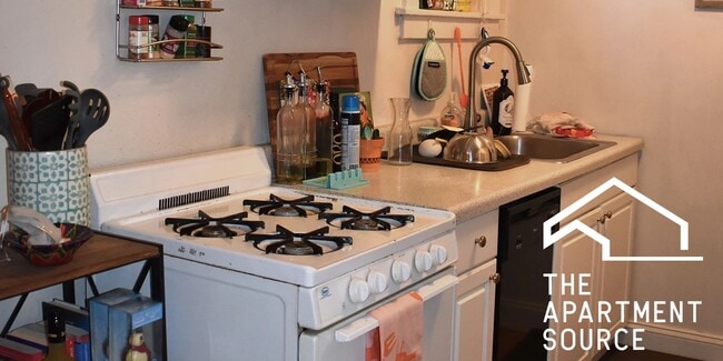 Photo - 3843 N Greenview Ave Unit 1