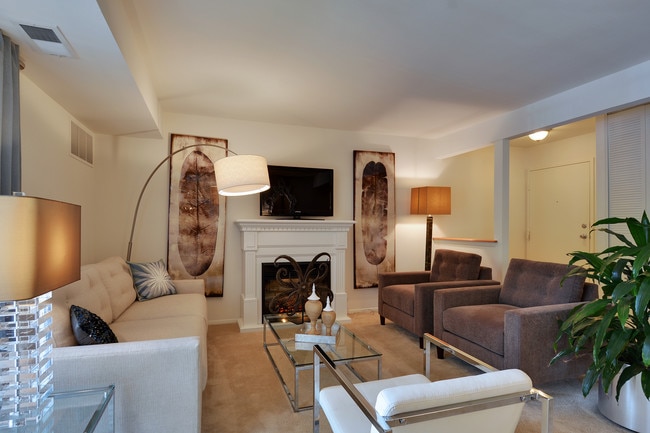 Hickory Hills Condominiums