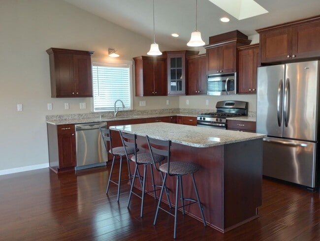 Photo - 5562 Fisher Pl