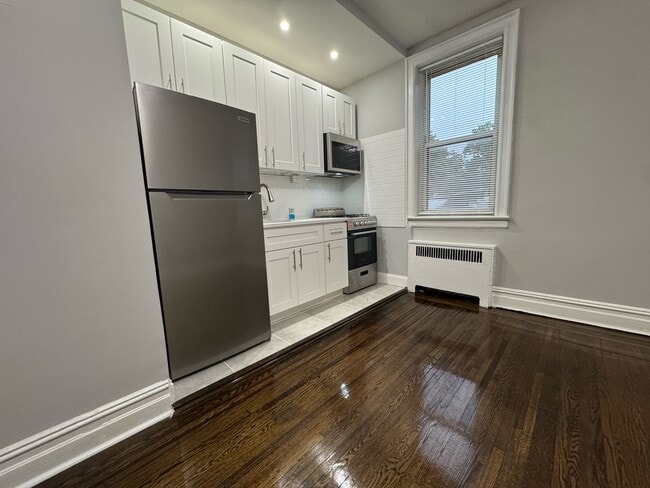 Building Photo - 223 Union St Unit 5 Rental