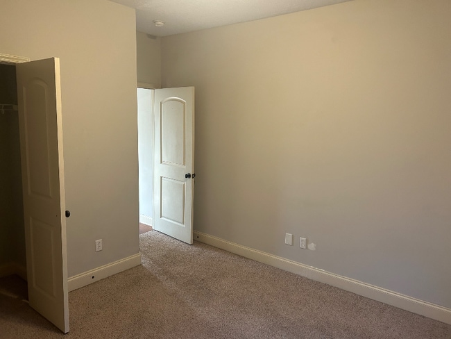 Photo - 303 Silver Tree Ln