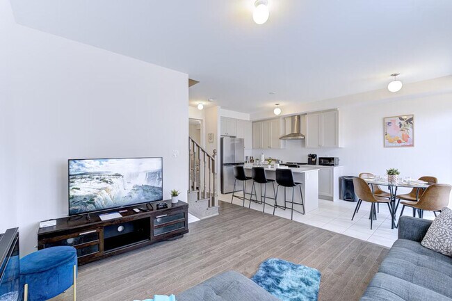 Building Photo - 465 Kennedy Cir W Unit SI ID1504468P
