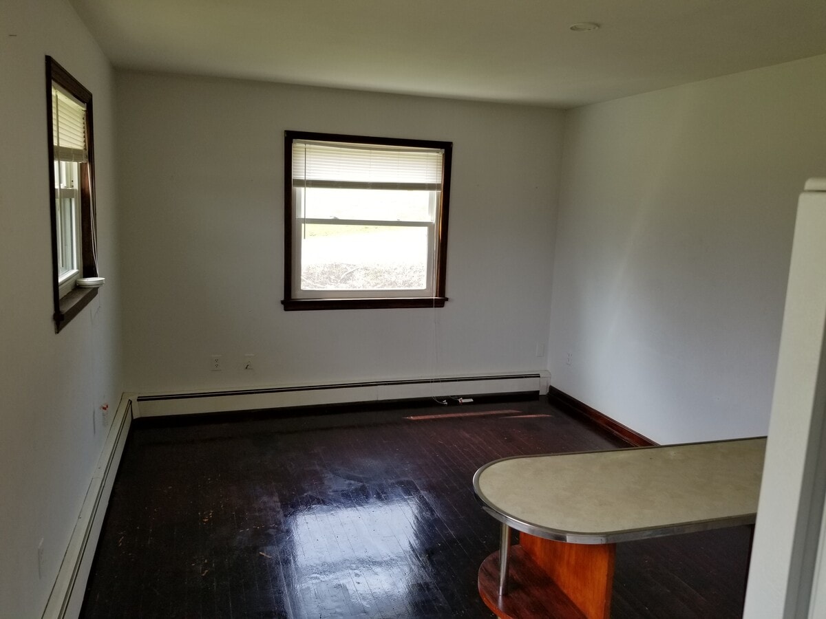 Photo - 2030 Larchwood St NE Unit 2030 Larchwood St