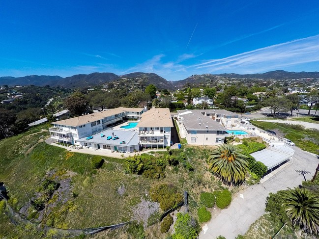 Photo - 17020 W Sunset Blvd Apartments