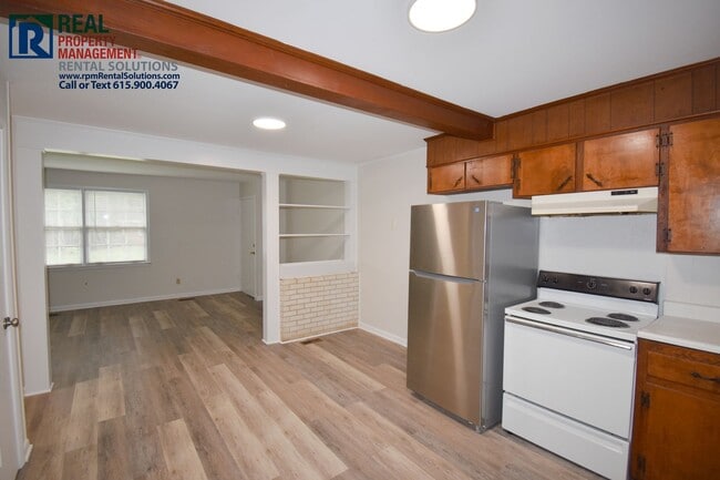 Photo - 2 bedroom 1 bath duplex with washer/dryer hookups, lawncare included!