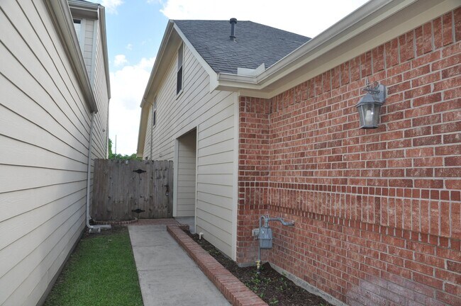 Photo - 20913 Sunrise Pine View Ln