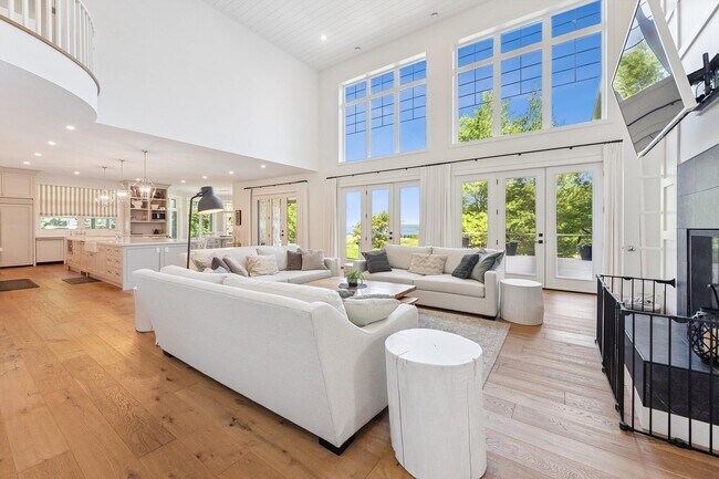 Photo - 511 Algonquin Trail