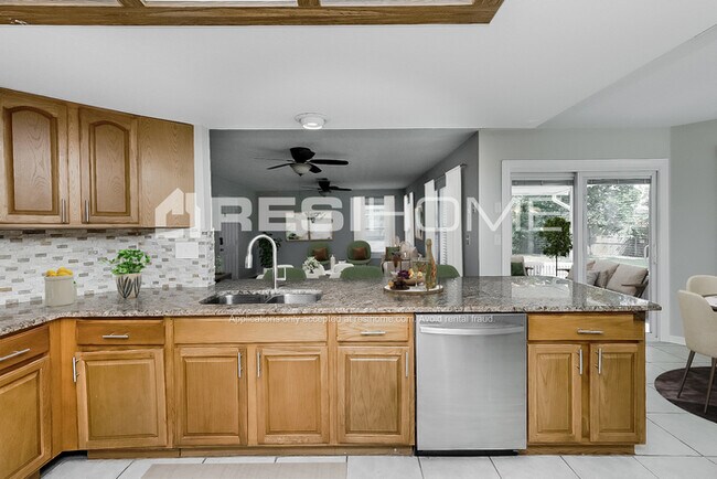 Photo - 10436 Keystone St