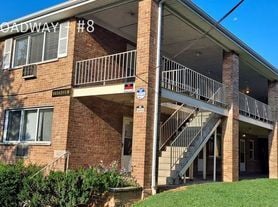 4629 S Broadway St Unit 3