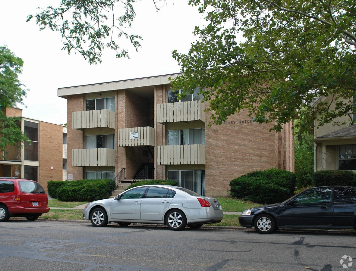 Photo - Henry Hatch Apts
