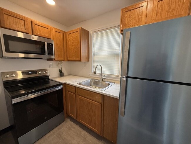 Photo - 1144 York Rd