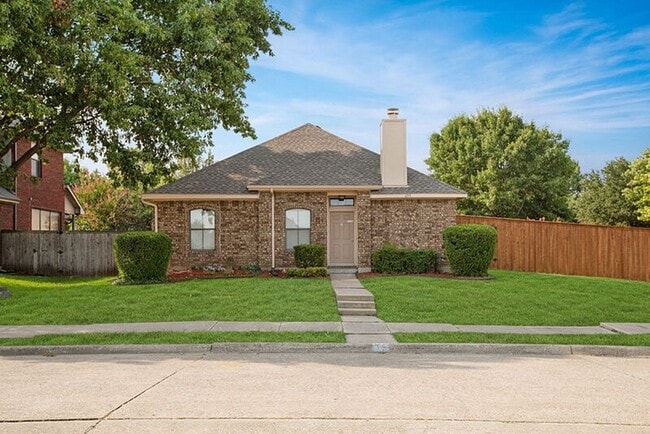 Photo - 653 Spring Valley Rd House