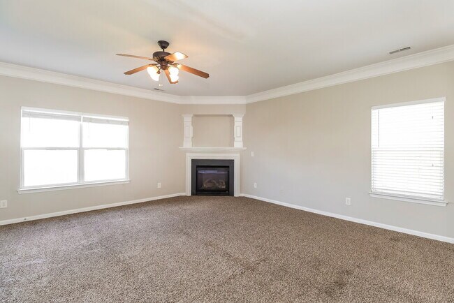 4823 Sunburst Ln