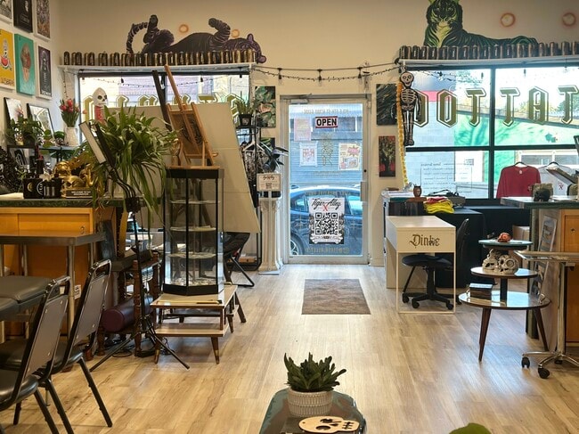 Photo - 911 E 5th St Unidad 1E