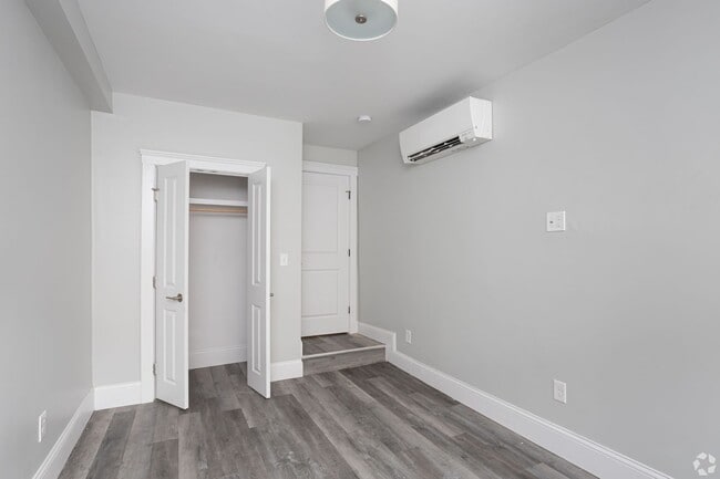 Photo - 108 Meridian St Unit 1