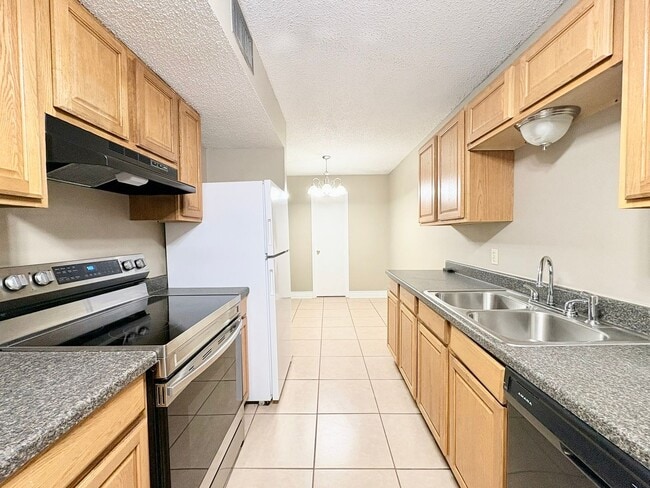 Photo - 403 Fox Run Ave Unidad 3