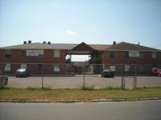 Building Photo - Estrella Apartments