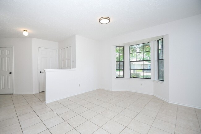 Photo - 2303 Old Dixie Dr