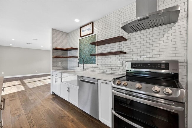 Photo - 4200 Beach Dr SE