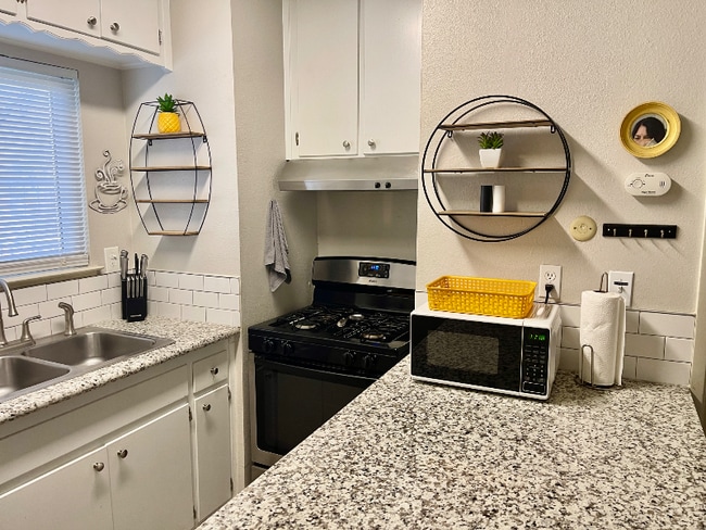 Photo - 1117 N 11th Ave