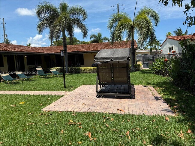 Photo - 811 NE 10th St Unit 5