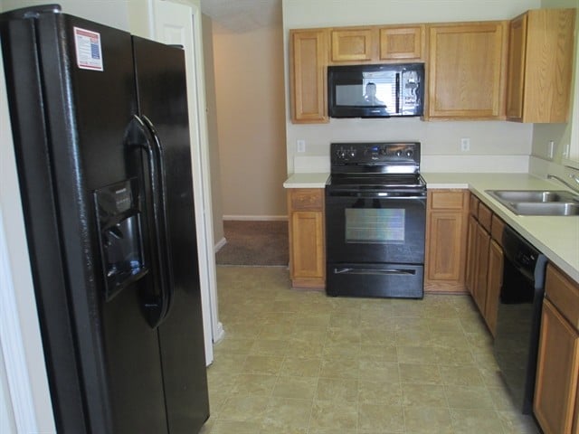 Photo - 8722 Star Leaf Rd N