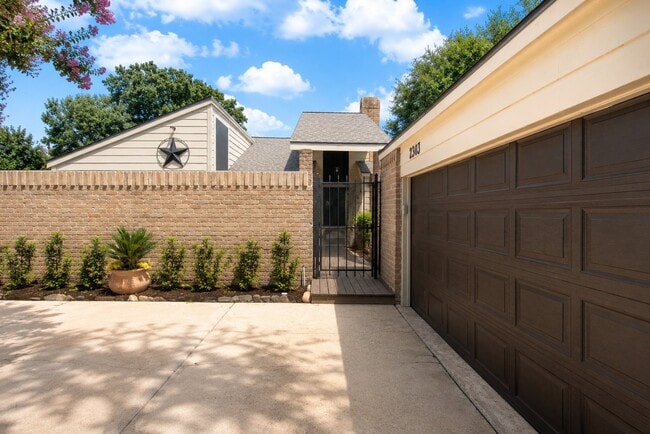 Photo - 2303 Silver Sage Dr