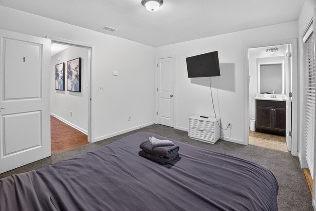 Photo - 865 Society Cir