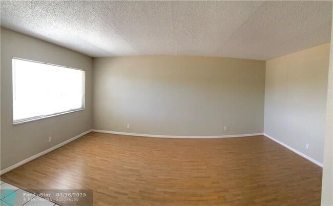 Photo - 1400 NE 54th St Unit 203