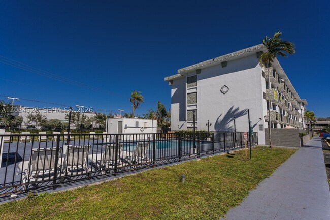 Photo - 16450 NW 2nd Ave Unit 103