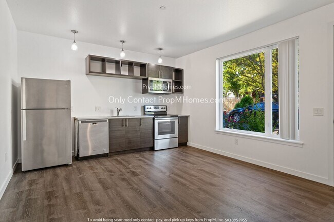 Photo - Charming Condo with Modern Amenities in Prime NE Portland Location! Unit B