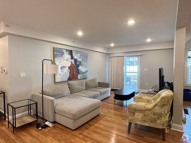 Building Photo - 214 Westville St Unit 1 Rental
